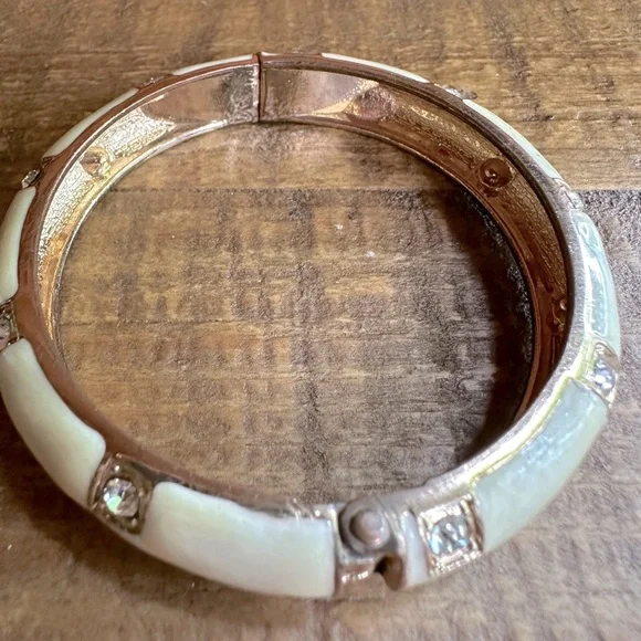 Set of 3 Red, White & Blue Enameled Bangles Hinged Patriotic Clamper Bracelet - Picture 7 of 15